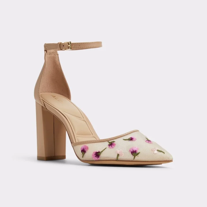 Strappy heeled shoe - Image 4