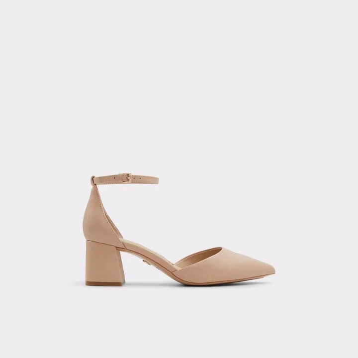 Strappy heeled shoe