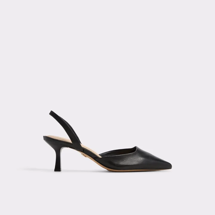 Strappy heeled shoe