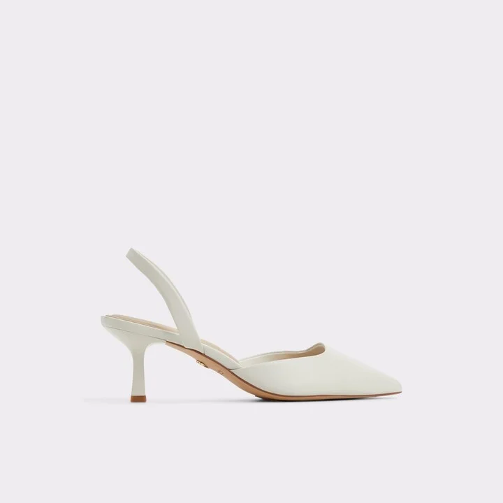 Strappy heeled shoe