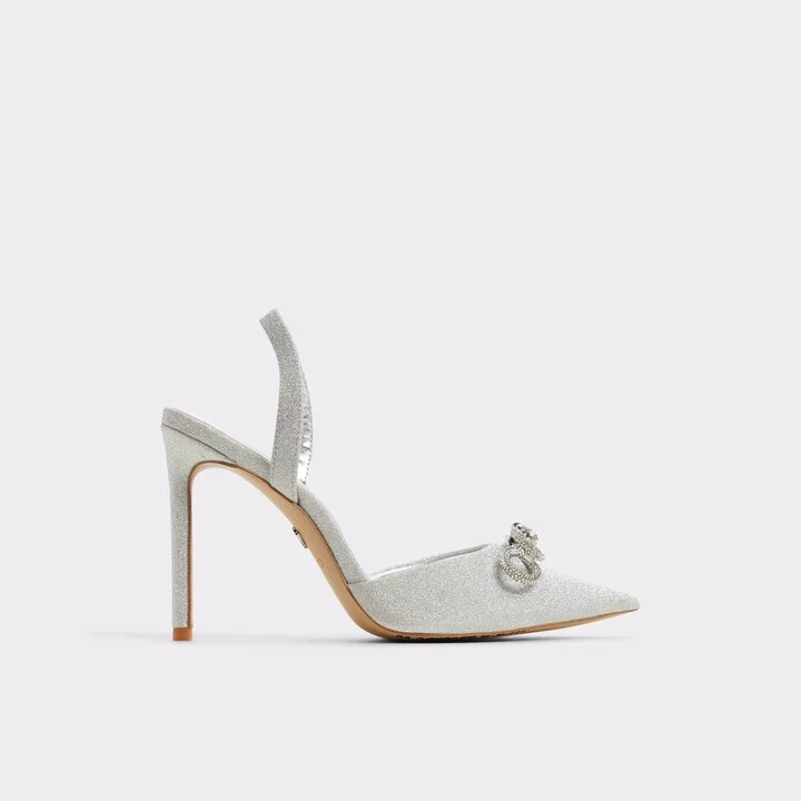 Strappy heeled shoe