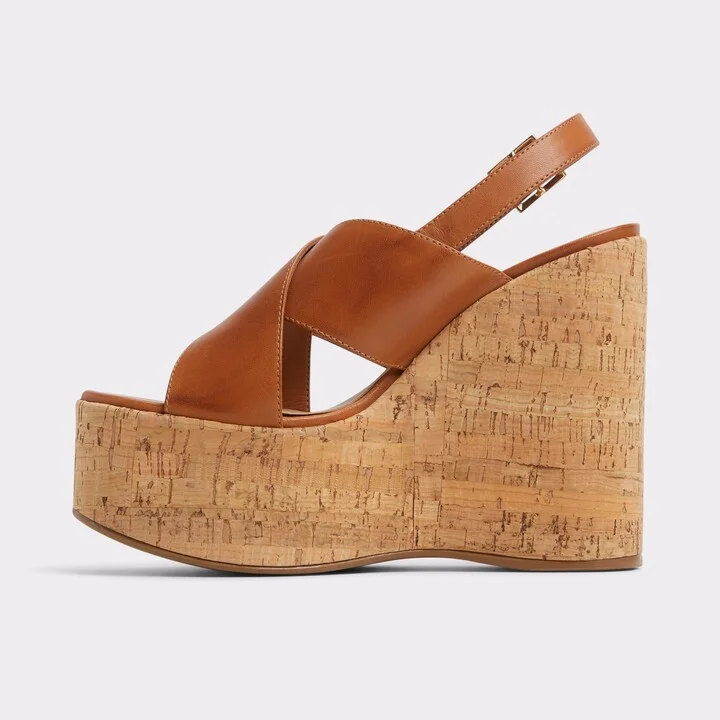 Strappy wedge sandal - Image 3