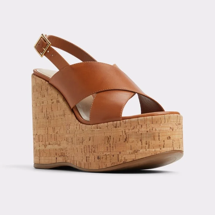 Strappy wedge sandal - Image 4