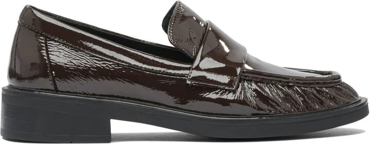 Strategia Loafers & Slippers