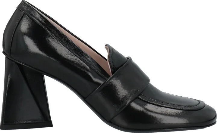 Strategia Woman Loafers - Image 3