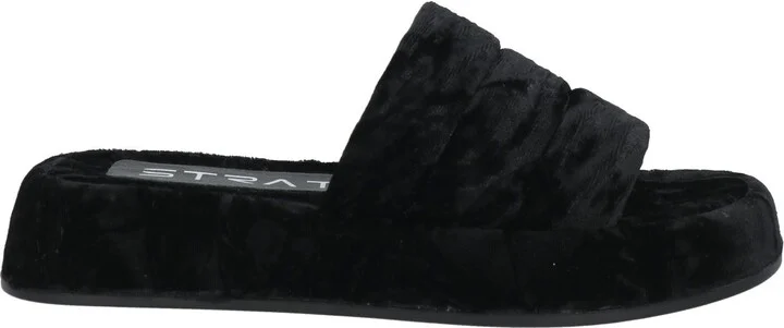 Strategia Woman Sandals - Image 3