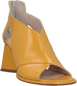 Strategia Woman Sandals - Image 5