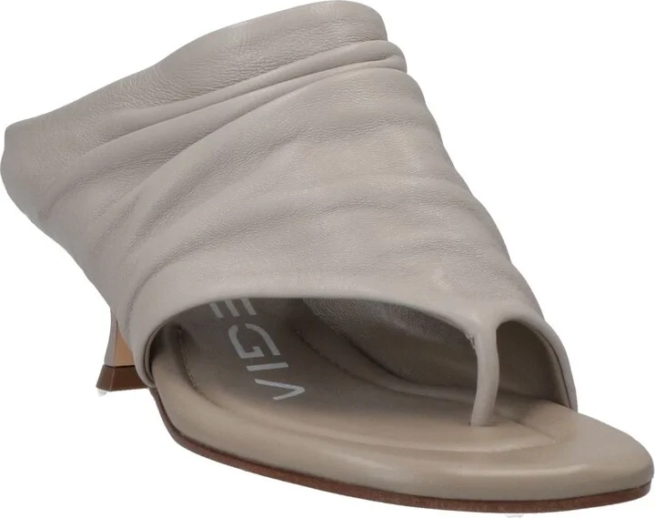 Strategia Woman Thong sandal - Image 4