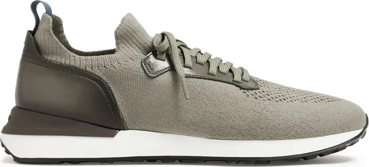 Stratus sneakers
