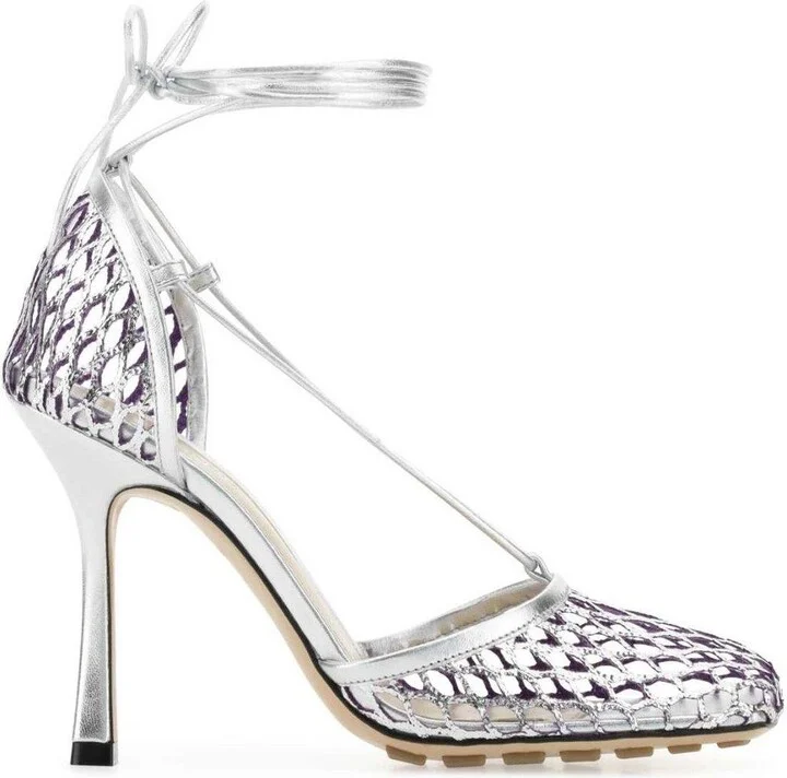 Stretched Lace-up Sandals