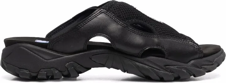 Striae leather sliders