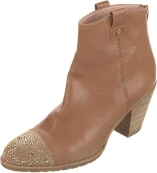 Stuart Weitzman - Image 2