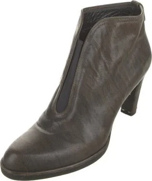 Stuart Weitzman - Image 2