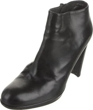 Stuart Weitzman - Image 2