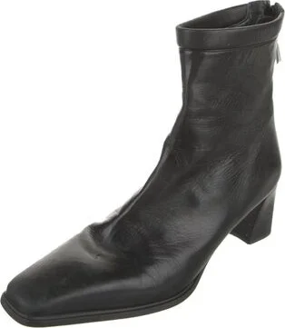 Stuart Weitzman - Image 2