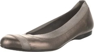 Stuart Weitzman - Image 2