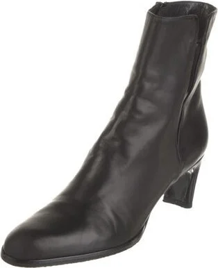 Stuart Weitzman - Image 2