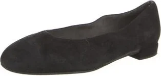 Stuart Weitzman - Image 2