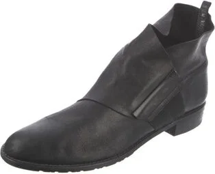 Stuart Weitzman - Image 2