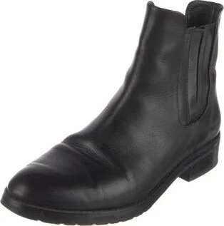 Stuart Weitzman - Image 2