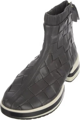 Stuart Weitzman - Image 2