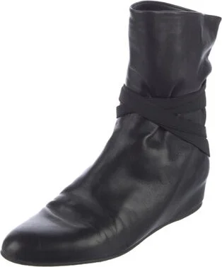 Stuart Weitzman - Image 2