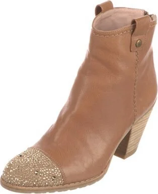 Stuart Weitzman - Image 2