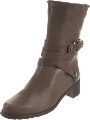 Stuart Weitzman - Image 2