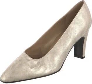 Stuart Weitzman - Image 2