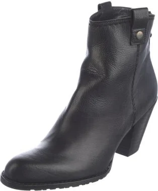 Stuart Weitzman - Image 2