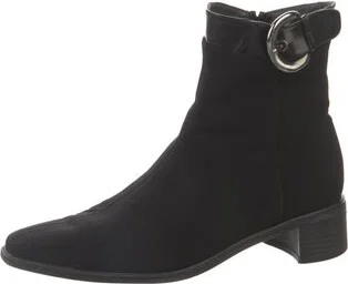 Stuart Weitzman - Image 2
