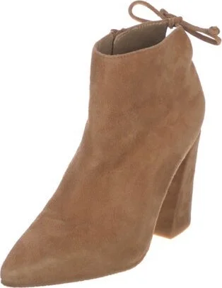 Stuart Weitzman - Image 2