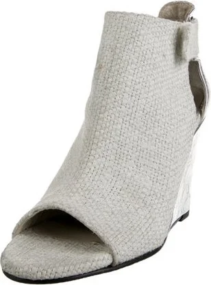 Stuart Weitzman - Image 2