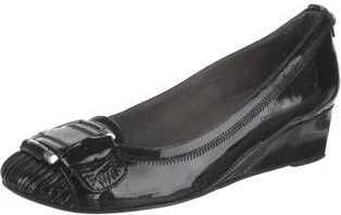 Stuart Weitzman - Image 2