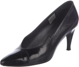 Stuart Weitzman - Image 2