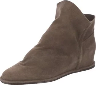 Stuart Weitzman - Image 2