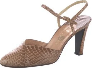 Stuart Weitzman - Image 2