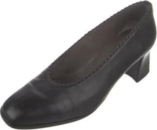 Stuart Weitzman - Image 2
