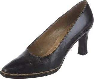 Stuart Weitzman - Image 2