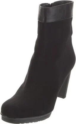 Stuart Weitzman - Image 2