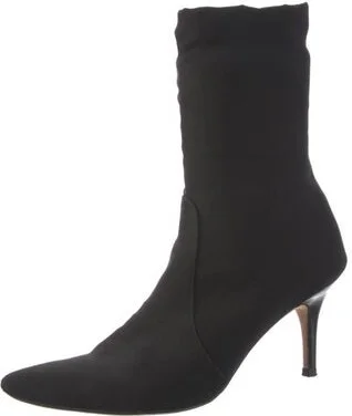 Stuart Weitzman - Image 2