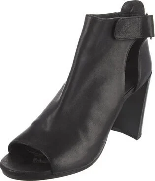 Stuart Weitzman - Image 2