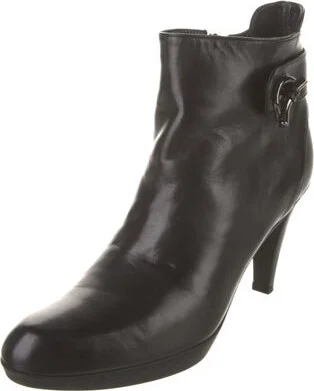 Stuart Weitzman - Image 2