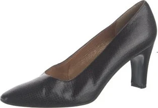 Stuart Weitzman - Image 2