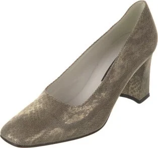 Stuart Weitzman - Image 2