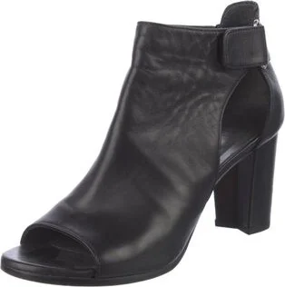 Stuart Weitzman - Image 2