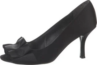 Stuart Weitzman - Image 2