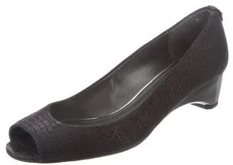 Stuart Weitzman - Image 2