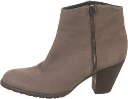 Stuart Weitzman