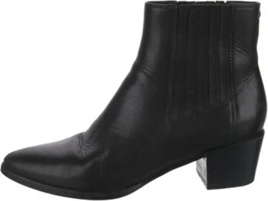 Stuart Weitzman